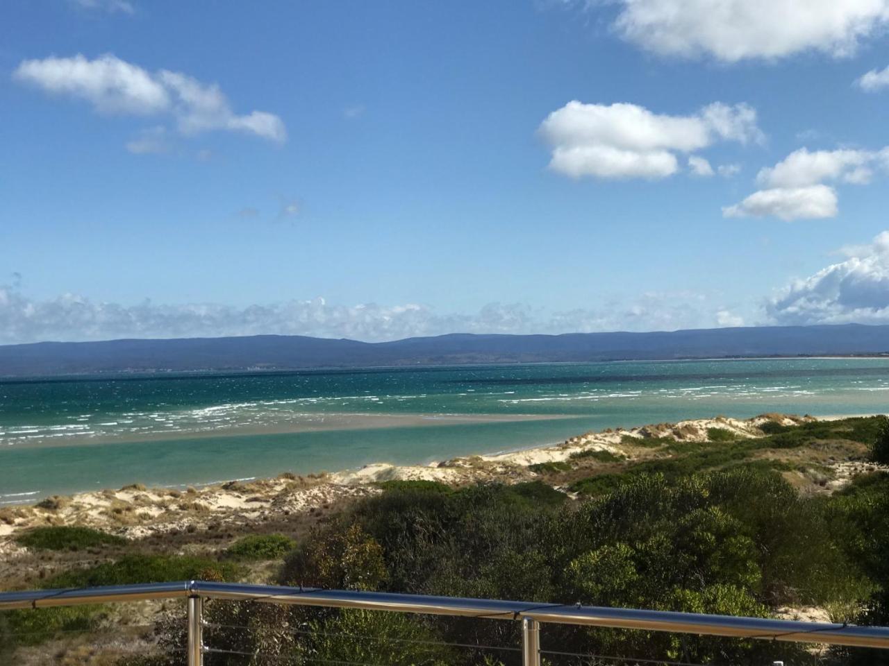 Sandbar Beach House Villa Coles Bay Bagian luar foto